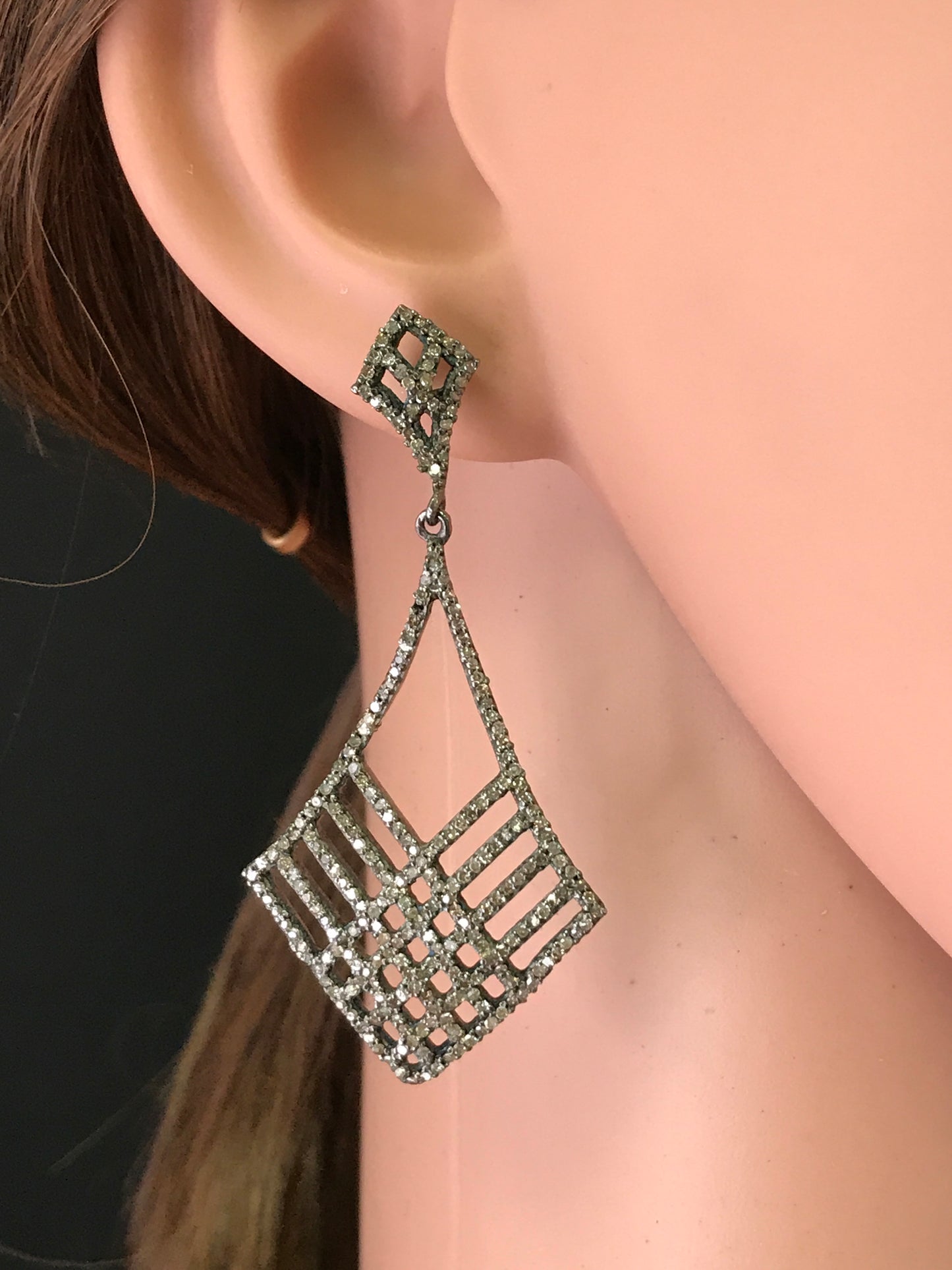 DIAMOND SILVER EARRRINGS