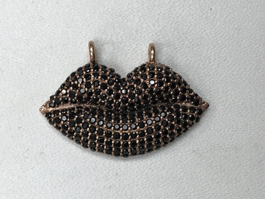 Lip Shape Black Spinal Pendants & Charms