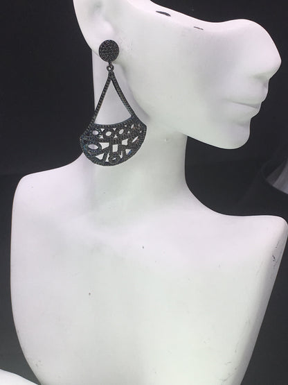 Earring Black Spinel