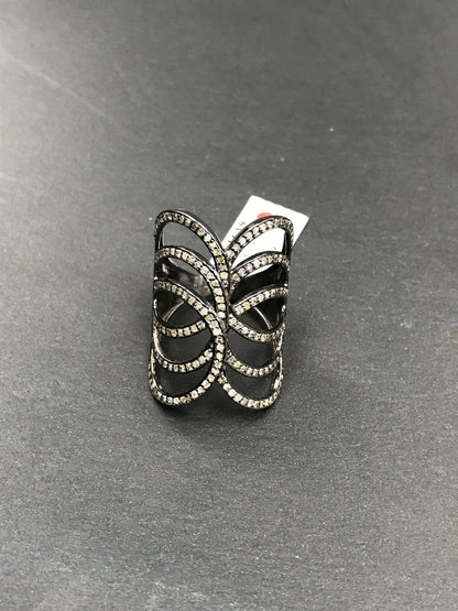 Diamond Barrel Loop Diamond Ring