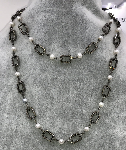 Pearl with diamond link chain