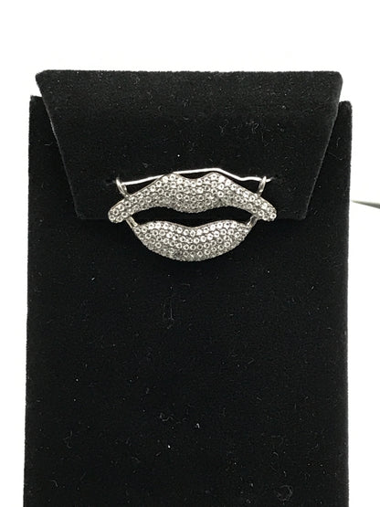Lips Spinel Charm