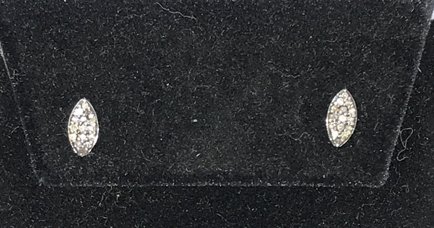 Oval Shape Diamond Earring Stud