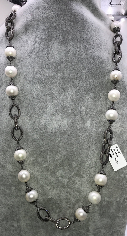 Pearl and diamond link chain necklace