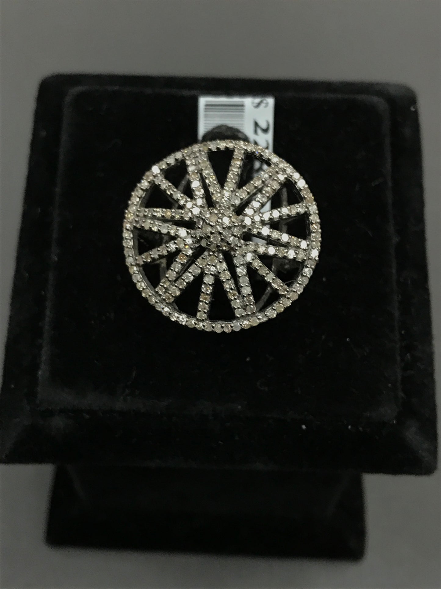 Diamond Round Shape Diamond Ring
