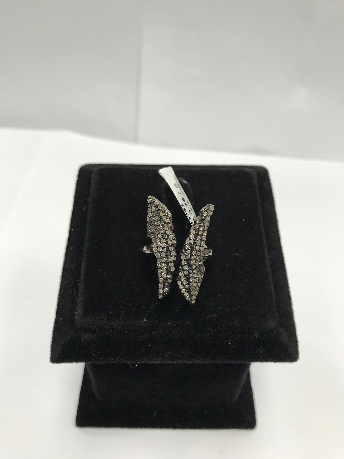 Leaf Diamond Ring