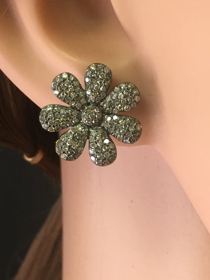 Flower Shape Silver Diamond Earring .925 Oxidized Sterling Silver Diamond Earring, Genuine handmade pave diamond Earring .