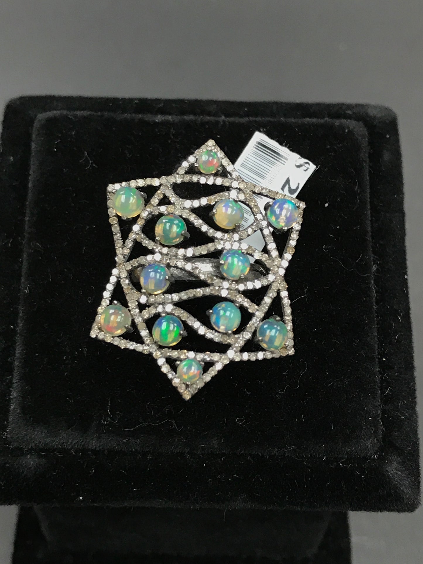 Star Pave Diamond Ring