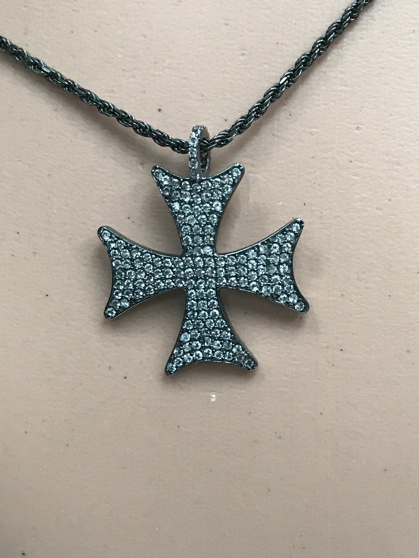 Maltese Cross Pendant ,Approx 1'' long(24 x 24mm) Oxidized Silver, Silver