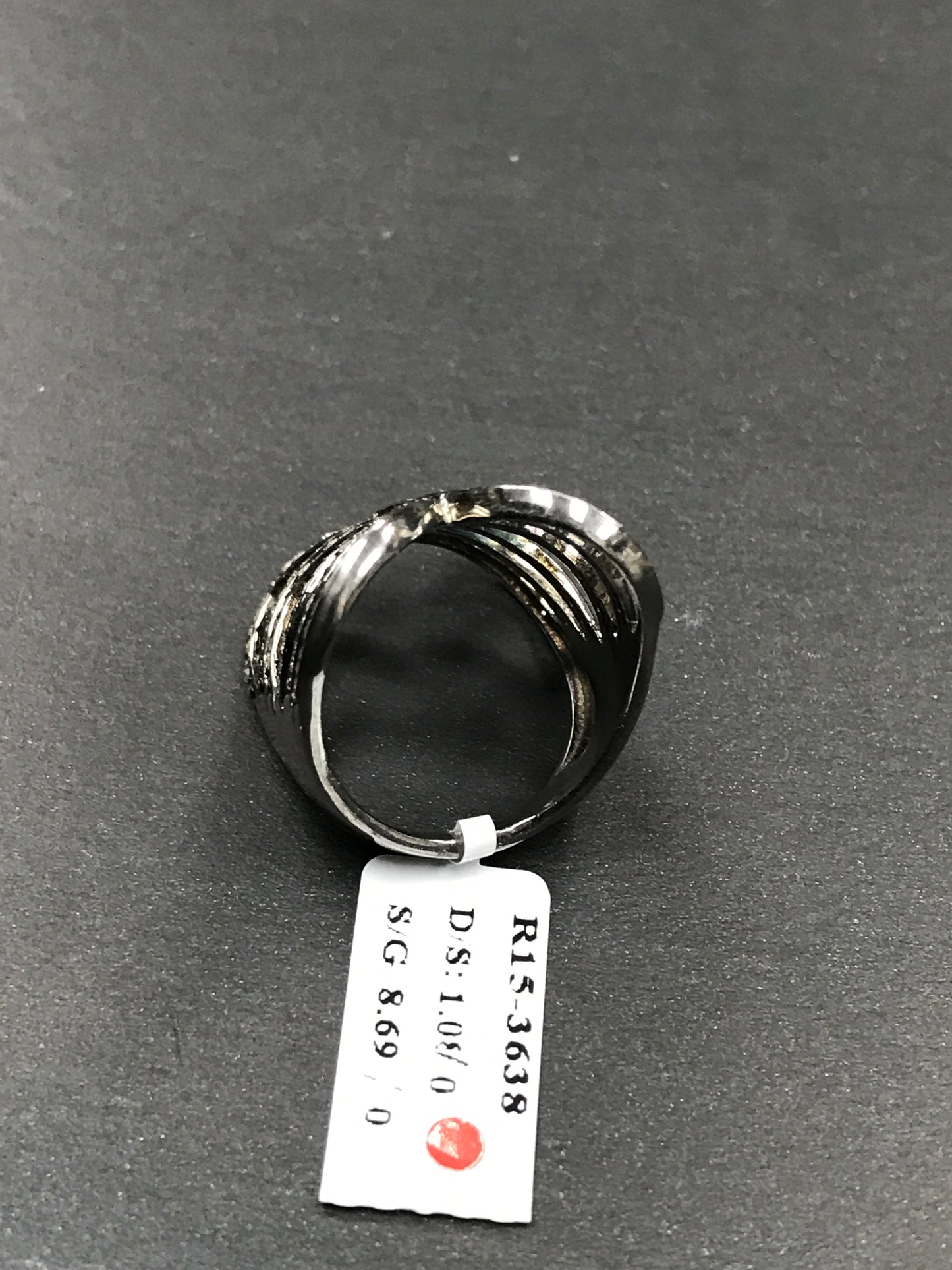 Diamond Barrel Loop Diamond Ring