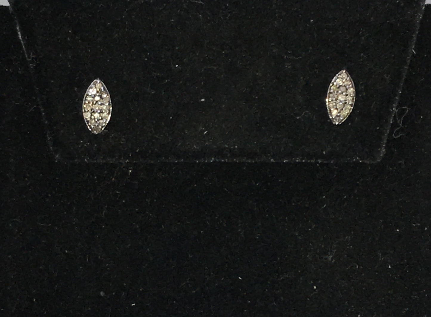Oval Shape Diamond Earring Stud