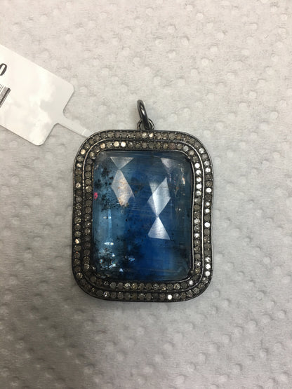 Kynite Diamond Pendant