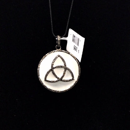 Round Fancy Diamond Enamel Pendant