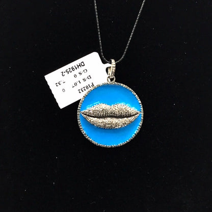 Round Lip Design Diamond Enamel Pendant